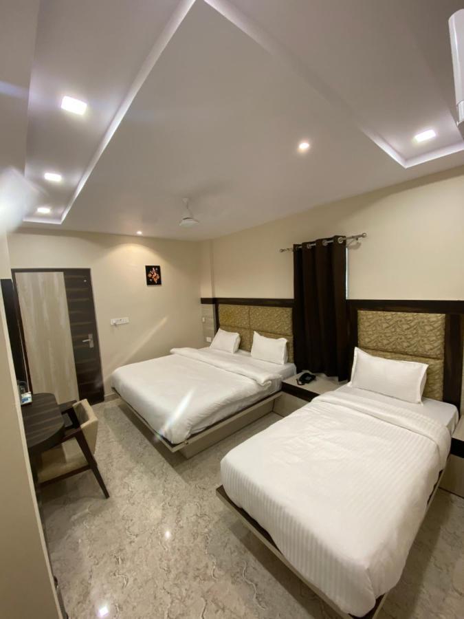 Hotel Blue Sky Haridwār Zewnętrze zdjęcie